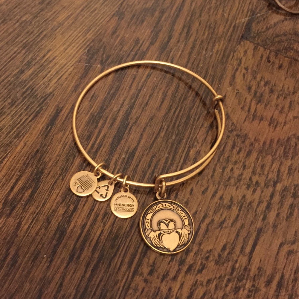 Alex and Ani Claddagh Bangle